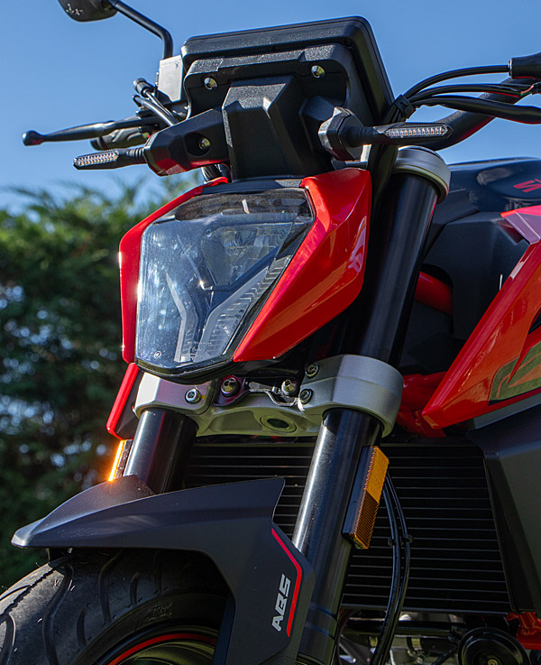 HOKU125-Brescia-BMS-Moto-600-737-red2